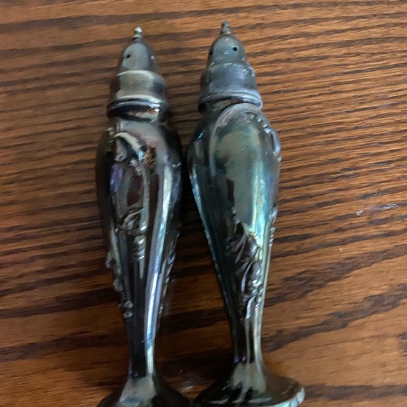 Vintage StanHome Silver Plated Nouveau Style Salt Pepper Shakers Silver Set - Picture 3 of 8